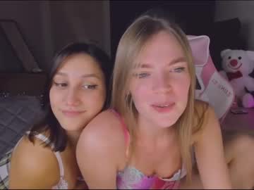 couple Cam Live Girls with merry_dancers_