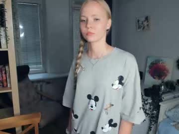 girl Cam Live Girls with rave_the_love