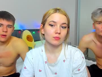 couple Cam Live Girls with mickeymomouse