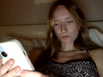 girl Cam Live Girls with littlee_redd